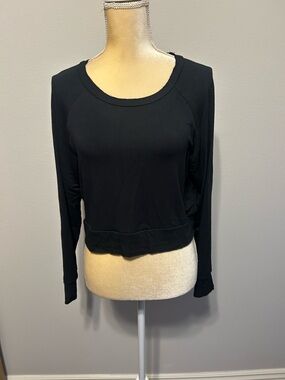 NEW 78&Sunny Black Long-Sleeve Scoop Neck Cropped  Women's Top Sz M